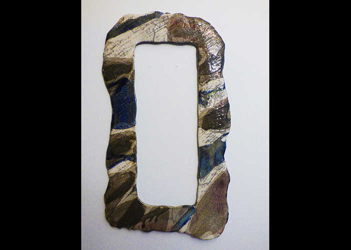“Cornice” – 2010 Ceramica Raku 32×56 cm