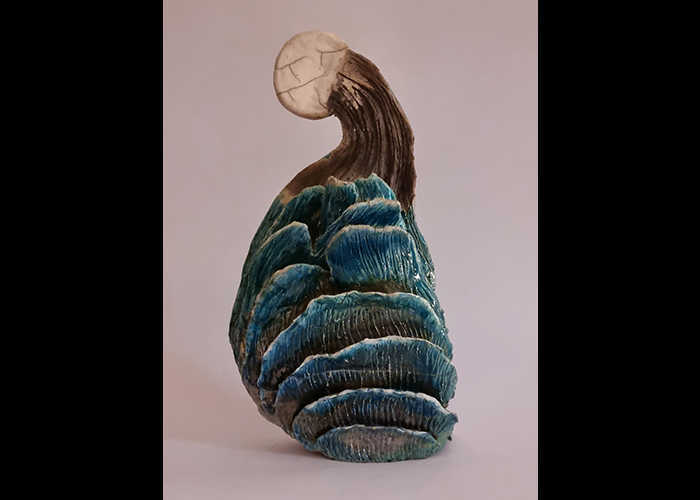 “Onde” – 2022 Ceramica Raku – 20x10x38 cm