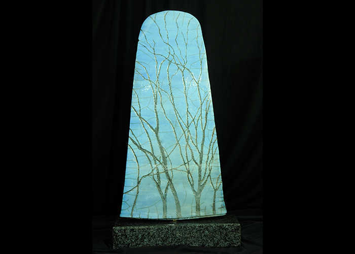 “Riflettendo” – 2024 Argilla Raku – 25X10X47 cm